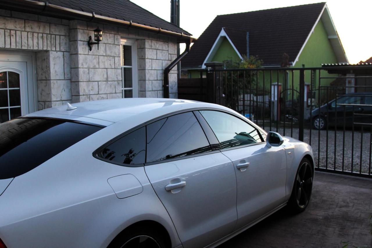 Cozy Cottage - Free Parking, Self Check-In أرادايا المظهر الخارجي الصورة