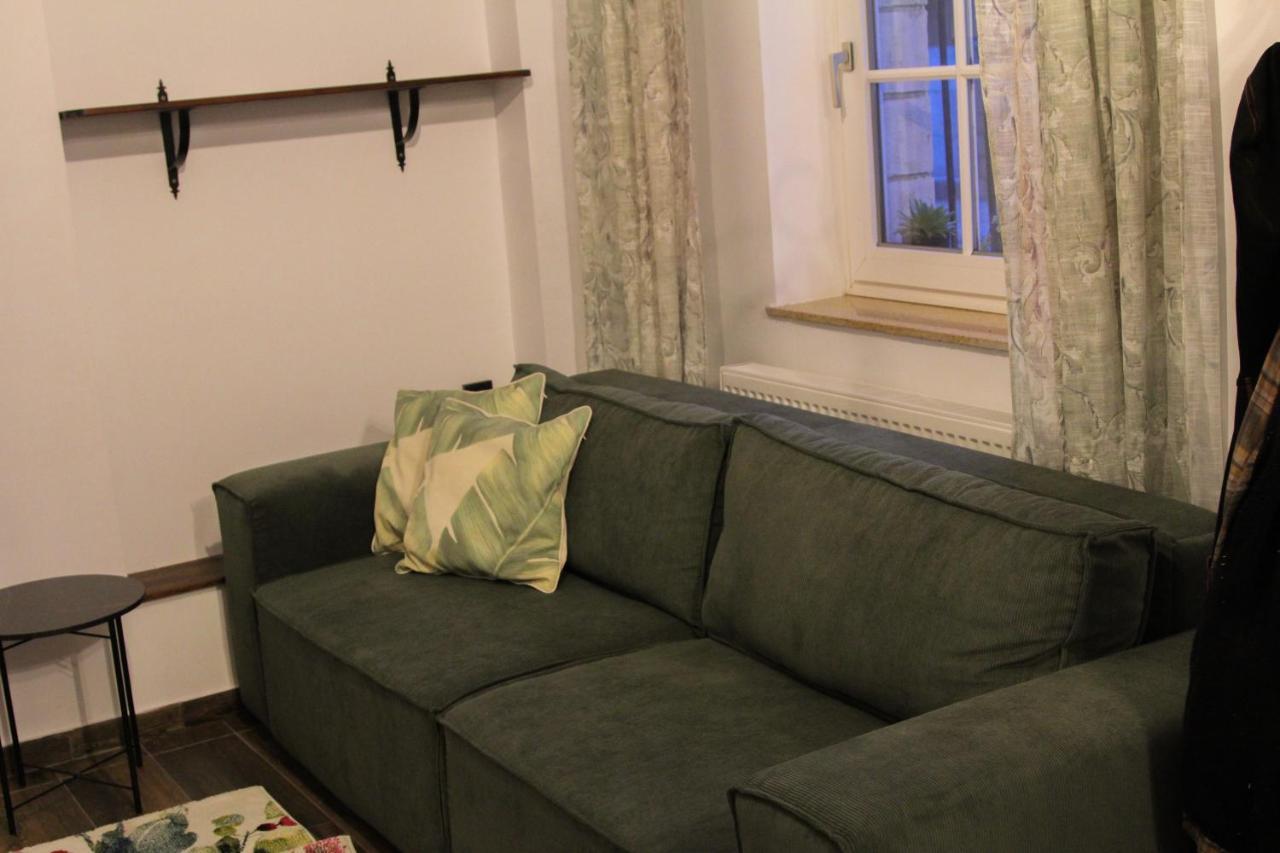 Cozy Cottage - Free Parking, Self Check-In أرادايا المظهر الخارجي الصورة