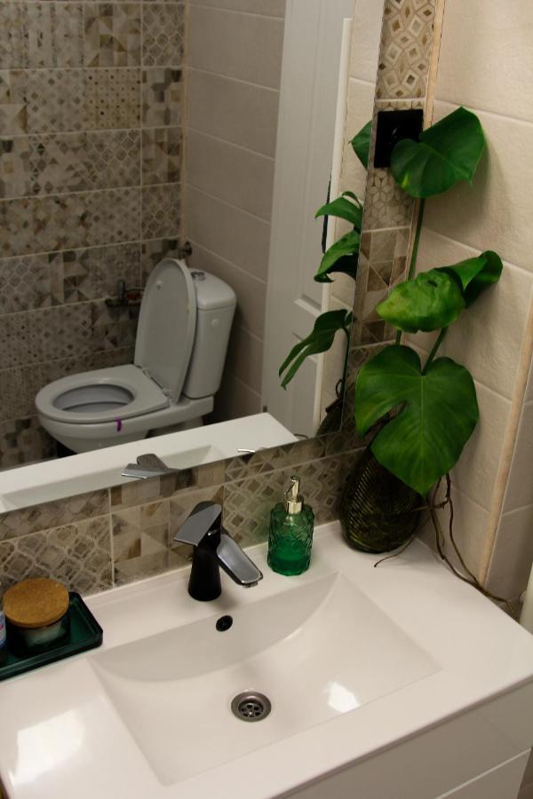 Cozy Cottage - Free Parking, Self Check-In أرادايا المظهر الخارجي الصورة